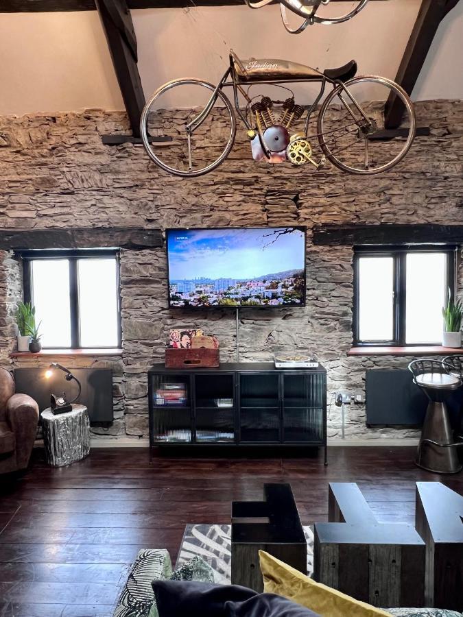 Loft 11 Stunning Luxury Nyc Loft Style Interior Designed 2Bd Apartment Excellent City Centre Location Mezzanine Cinema Room Designer Furniture Amazing Space Douglas Exterior foto
